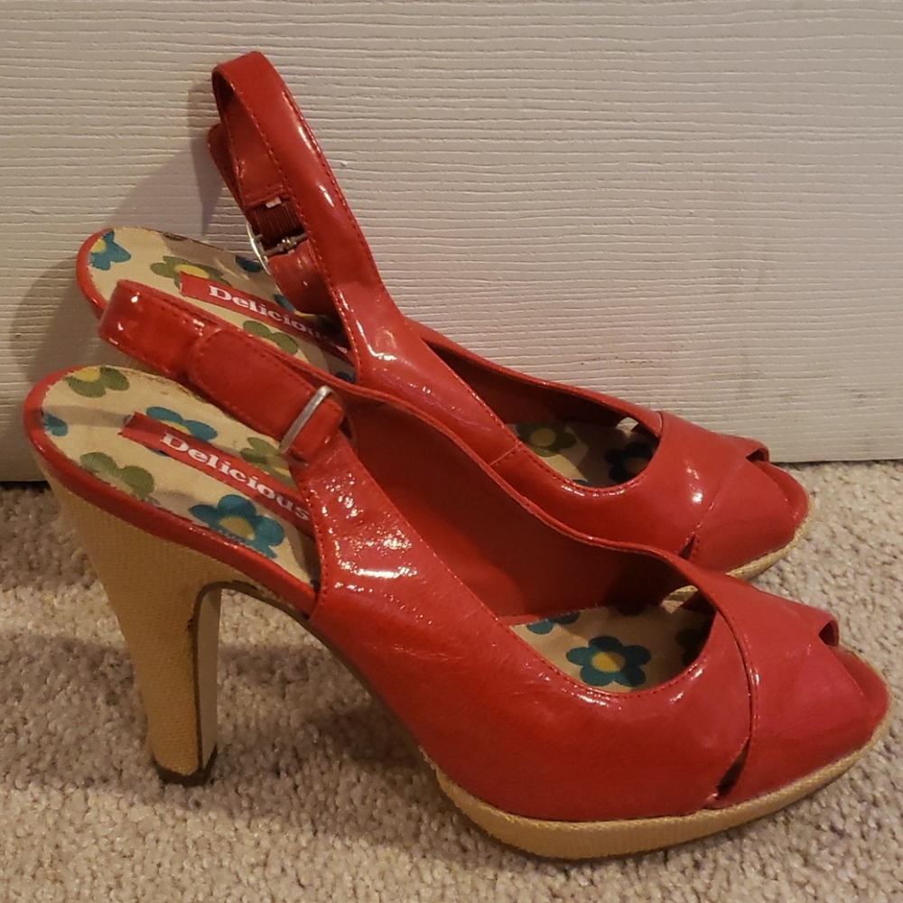 Delicious red heels 👠
